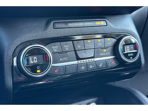 Used 2021 Ford Escape Titanium image 28