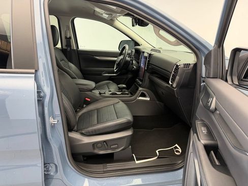 Used 2024 Ford Ranger Lariat w/ FX4 Off-Road Package AWD/4WD image 8
