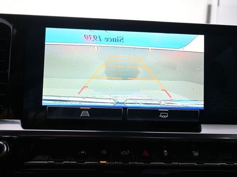 Used 2023 GMC Sierra 1500 Elevation image 17