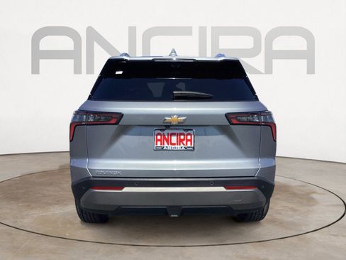 Used 2025 Chevrolet Equinox LT w/ Convenience Package II FWD image 11