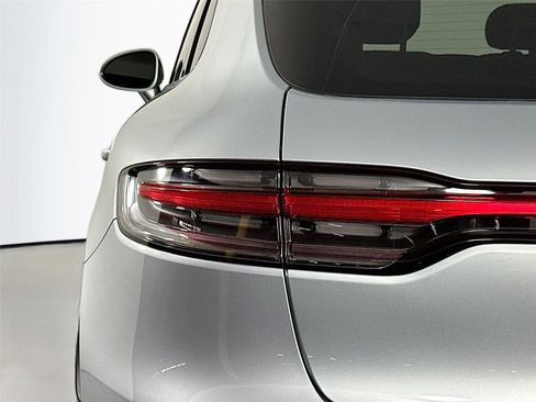 Certified 2026 Porsche Macan AWD/4WD image 16
