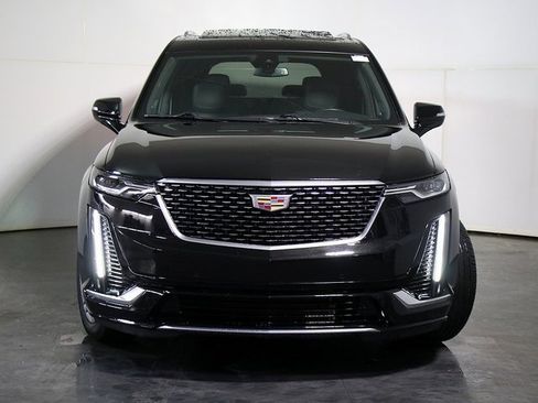 Used 2024 Cadillac XT6 Premium Luxury image 9