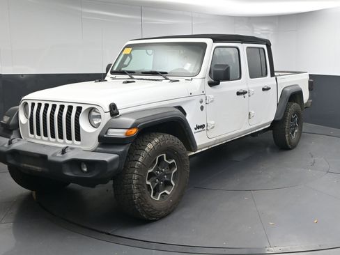 Used 2020 Jeep Gladiator Sport w/ Quick Order Package 24S image 8