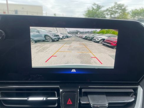 Used 2025 Chevrolet TrailBlazer LT FWD image 22