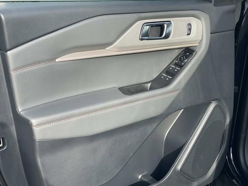 New 2026 Ford Explorer Active w/ Active Comfort Package image 17