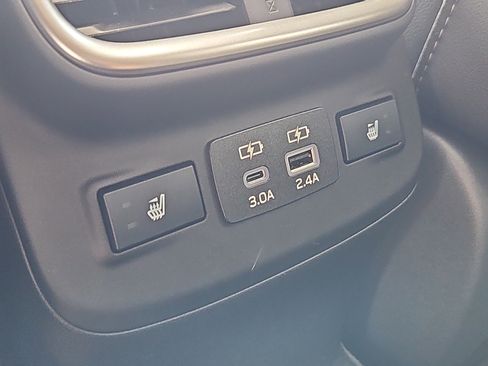 Certified 2025 Subaru Outback Limited image 16