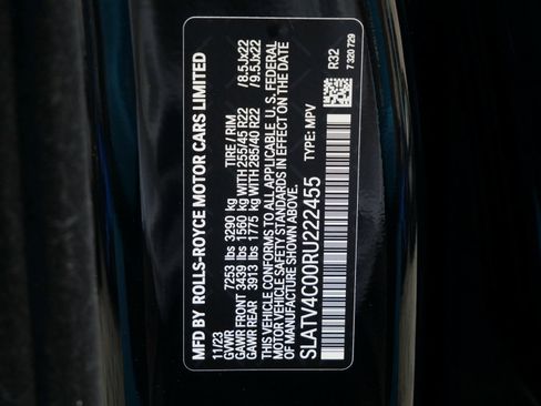 Used 2024 Rolls-Royce Cullinan image 39