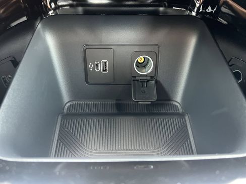 New 2026 Ford Explorer Platinum RWD image 7