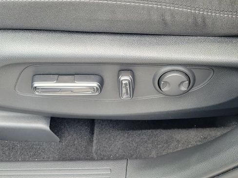 Certified 2025 Honda CR-V EX image 18