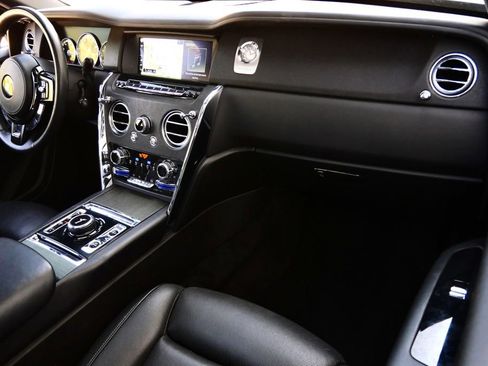 Used 2019 Rolls-Royce Cullinan AWD/4WD image 20