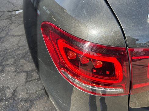 Used 2022 Mercedes-Benz GLC 300 4MATIC image 26