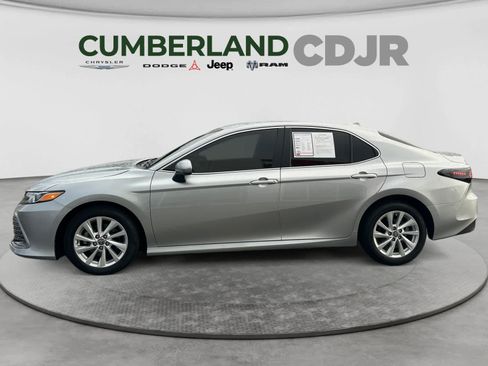 Used 2023 Toyota Camry LE FWD image 3