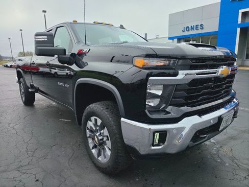 Used 2025 Chevrolet Silverado 2500 LT w/ All Star Edition image 7
