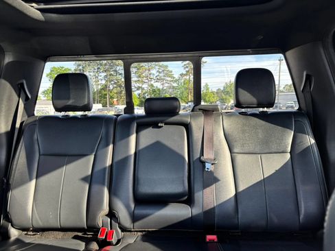 Used 2022 Ford F250 Lariat w/ Black Appearance Package AWD/4WD image 35