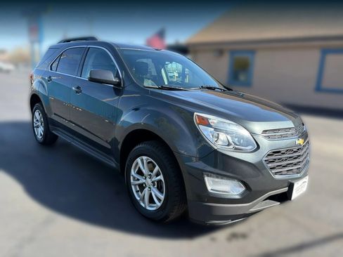 Used 2017 Chevrolet Equinox LT w/ Convenience Package image 9