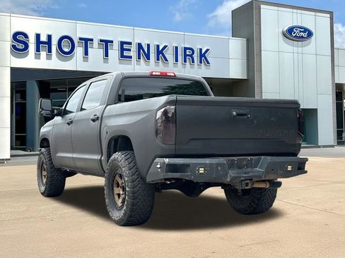 Used 2016 Toyota Tundra SR5 w/ SR5 Upgrade Package image 6