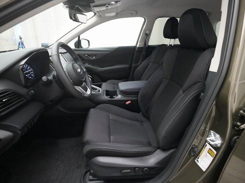 Used 2025 Subaru Outback Premium image 7
