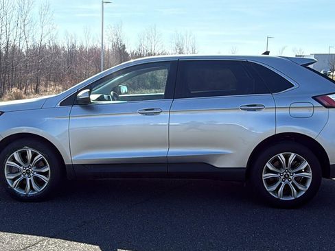 Used 2024 Ford Edge Titanium AWD/4WD image 11