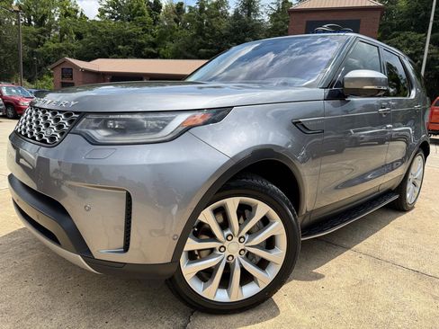 Used 2022 Land Rover Discovery S AWD/4WD image 1