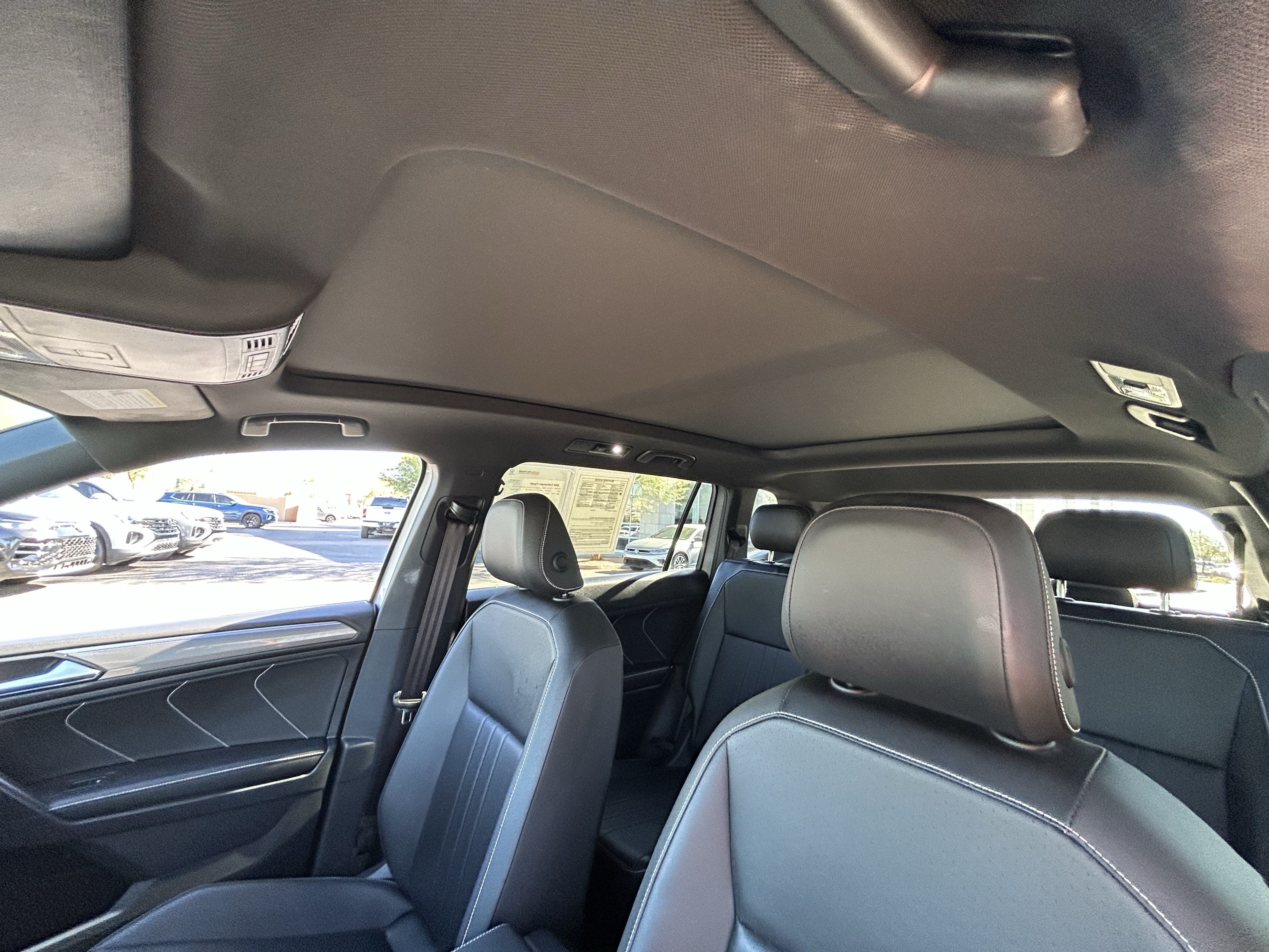 Used 2024 Volkswagen Tiguan SE R-Line FWD image 19