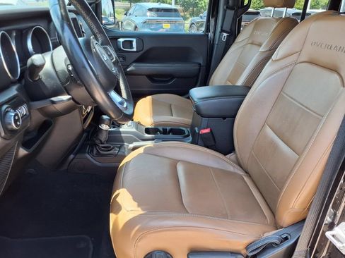 Used 2020 Jeep Gladiator Overland w/ LED Lighting Group AWD/4WD image 23