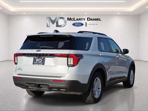 Used 2026 Ford Explorer Active RWD image 5