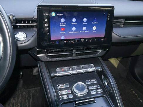 Used 2024 Lincoln Nautilus Premier w/ Equipment Group 102A AWD/4WD image 20