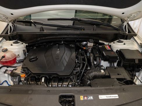 Used 2024 Kia Sportage LX image 18