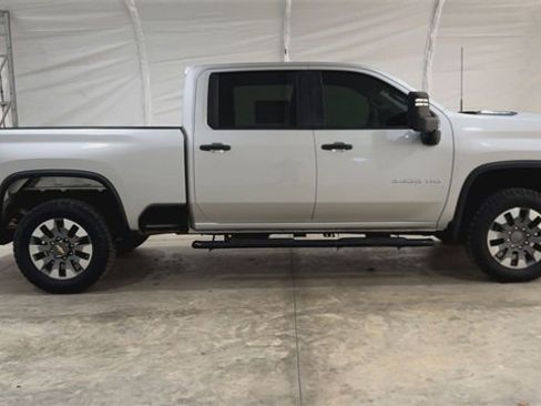 Certified 2022 Chevrolet Silverado 2500 Custom w/ Custom Value Package image 9