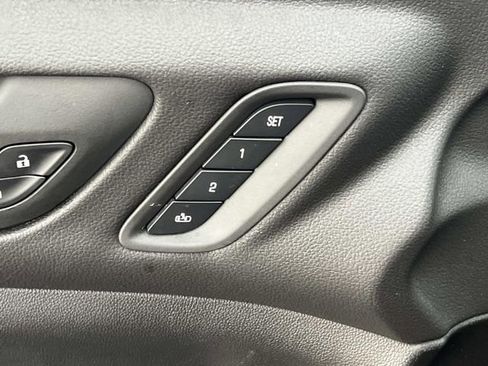 Used 2023 GMC Acadia SLT w/ Preferred Package AWD/4WD image 18