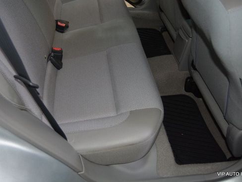 Used 2004 Subaru Forester 2.5X AWD/4WD image 28