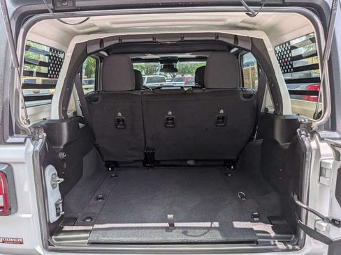 Used 2024 Jeep Wrangler Unlimited Sport AWD/4WD image 14