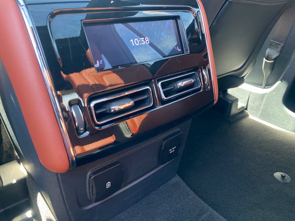 Used 2025 Lincoln Aviator Reserve w/ Equipment Group 201A AWD/4WD image 32