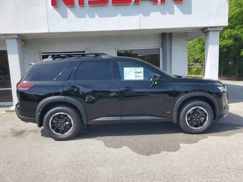 New 2026 Nissan Pathfinder Rock Creek AWD/4WD image 2