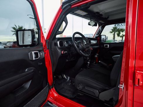 Used 2021 Jeep Gladiator Sport image 21