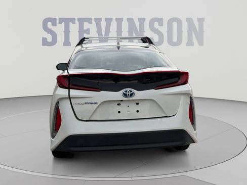 Used 2020 Toyota Prius Prime LE FWD image 4