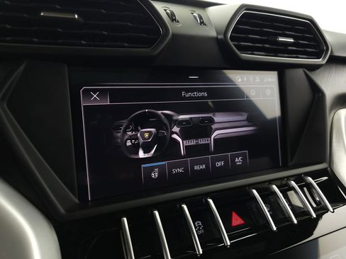 Used 2019 Lamborghini Urus AWD/4WD image 29