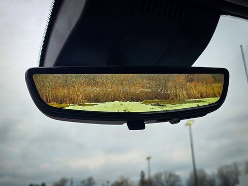 Used 2024 GMC Sierra 1500 AT4 w/ Technology Package image 32