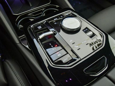 Used 2025 BMW 530i image 23