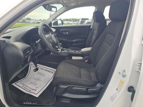 Used 2023 Honda HR-V LX image 2