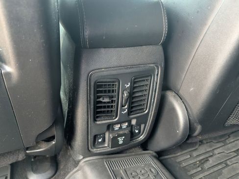 Used 2014 Jeep Grand Cherokee Overland w/ Advanced Technology Group image 22