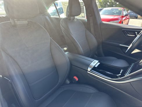 Used 2025 Mercedes-Benz C 300 Sedan image 13