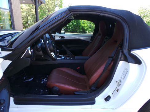 Certified 2023 MAZDA MX-5 Miata Grand Touring RWD image 28