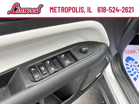 Used 2025 Jeep Compass Limited w/ Sun & Sound Group AWD/4WD image 15