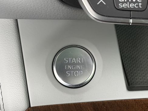 Used 2023 Audi Q5 e Premium Plus w/ Premium Plus Package image 29