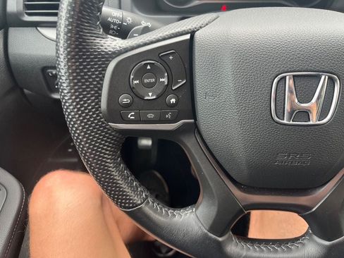 Used 2025 Honda Passport EX-L image 15