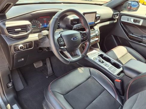 Certified 2023 Ford Explorer ST-Line RWD image 5