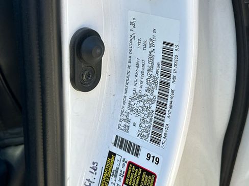 Used 2018 Toyota Tacoma TRD Sport w/ Technology Package RWD image 31