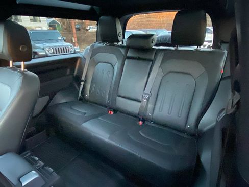 Used 2021 Land Rover Defender 90 X-Dynamic S image 20