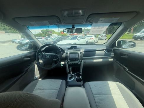 Used 2012 Toyota Camry LE FWD image 11